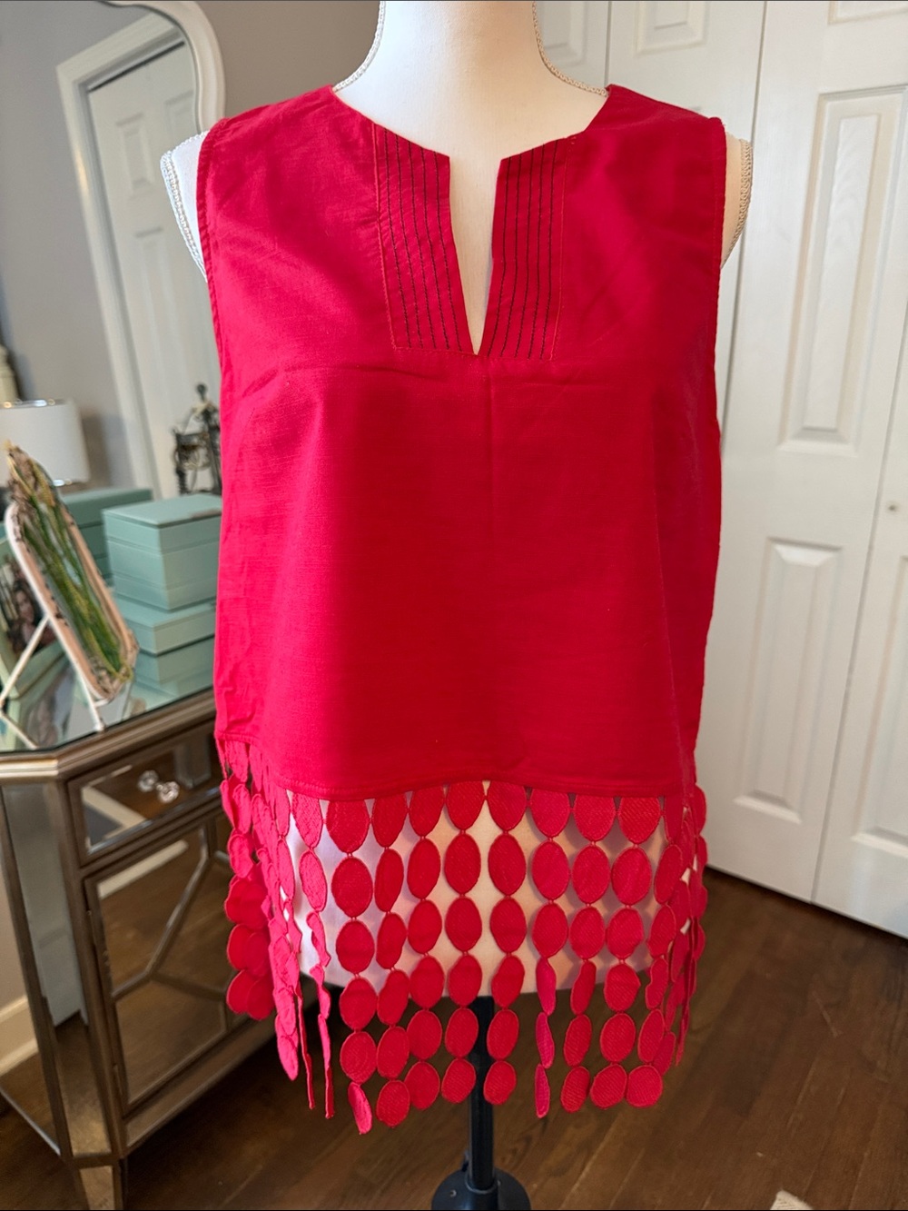 Strut & Bolt Red Sleeveless Fringe-Hem Women's Top M